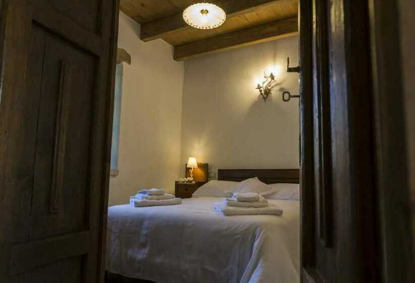 חדר בסיסי, Cortis Antigas