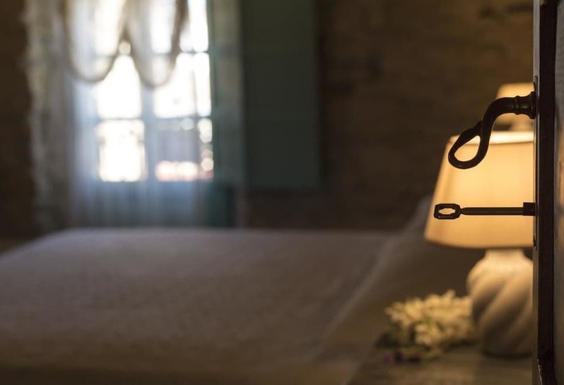 חדר סטנדרט, Cortis Antigas