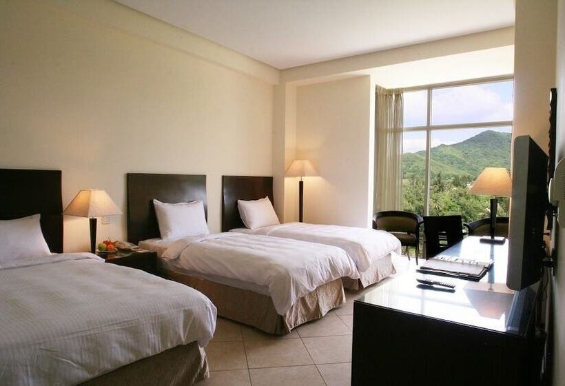 اتاق خانوادگی با چشمانداز کوه, Chateau Beach Resort Kenting