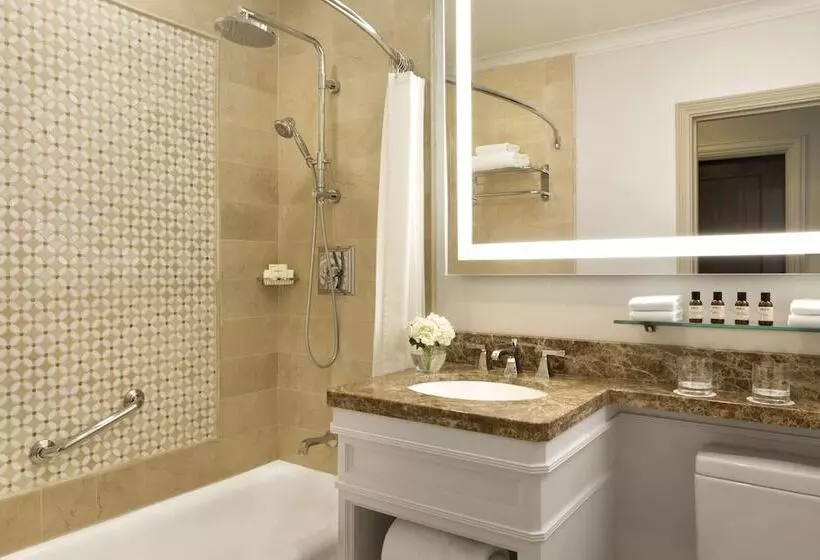 Standard-huone King-vuode, Fairmont Hotel Vancouver