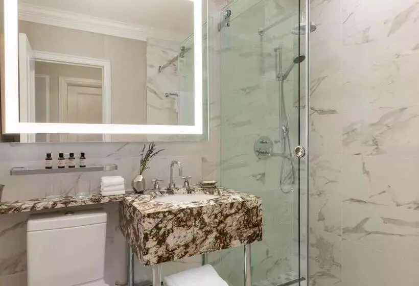 Standard-huone King-vuode, Fairmont Hotel Vancouver