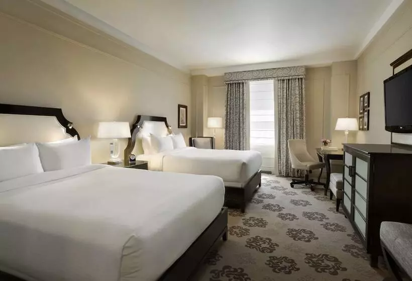 Deluxe-huone, Fairmont Hotel Vancouver