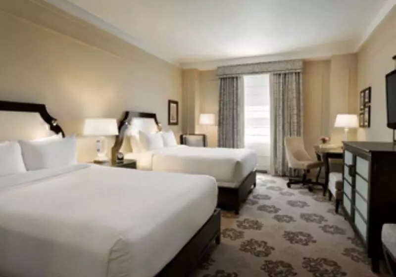 Deluxe-huone, Fairmont Hotel Vancouver