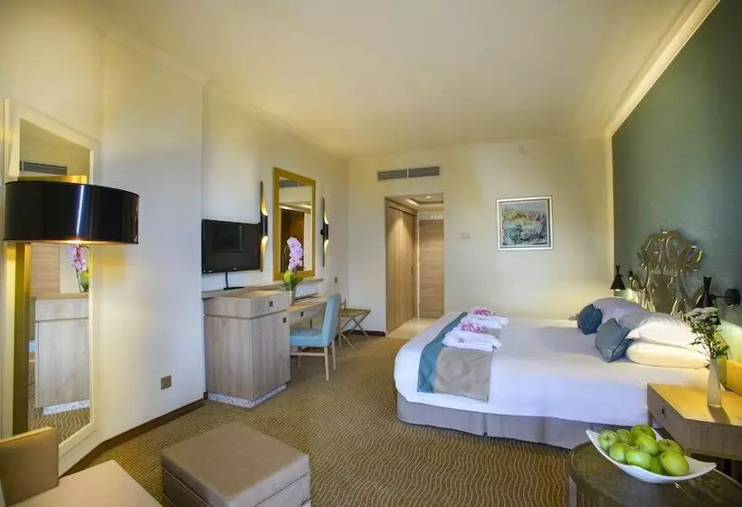 اتاق لوکس یک تخته, The Grandresort   Limited Edition By Leonardo Hotels