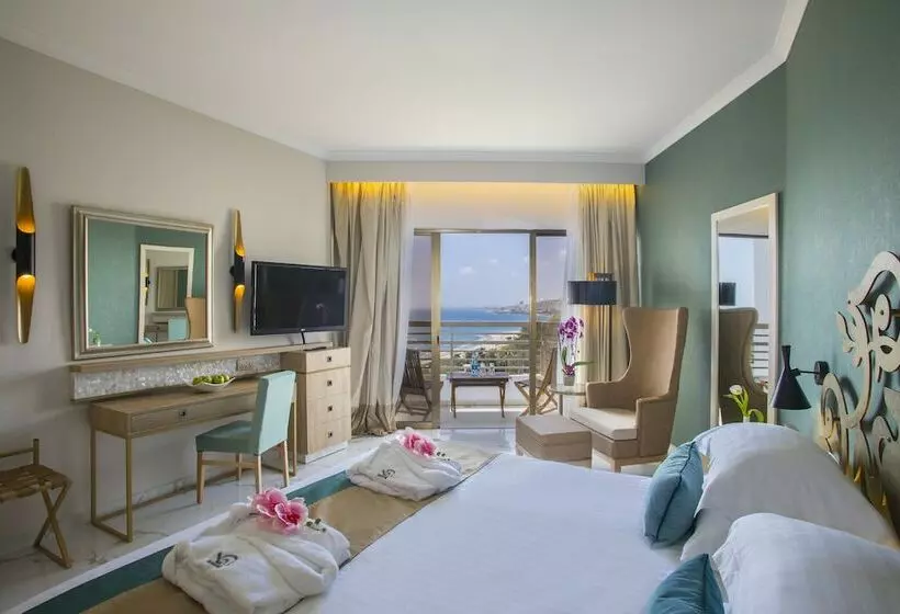 سوئیت اجرایی با چشم‌انداز دریا, The Grandresort   Limited Edition By Leonardo Hotels