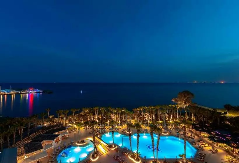 سوییت جونیور اجرایی, The Grandresort   Limited Edition By Leonardo Hotels