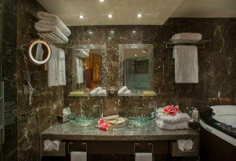 סוויטה נשיאותית, The Grandresort   Limited Edition By Leonardo Hotels