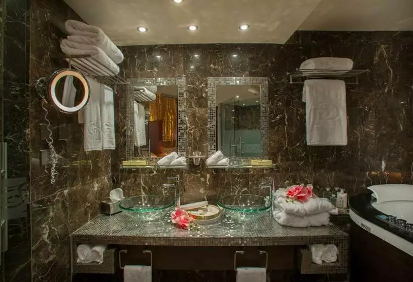 سوئیت پرزیدنت, The Grandresort   Limited Edition By Leonardo Hotels