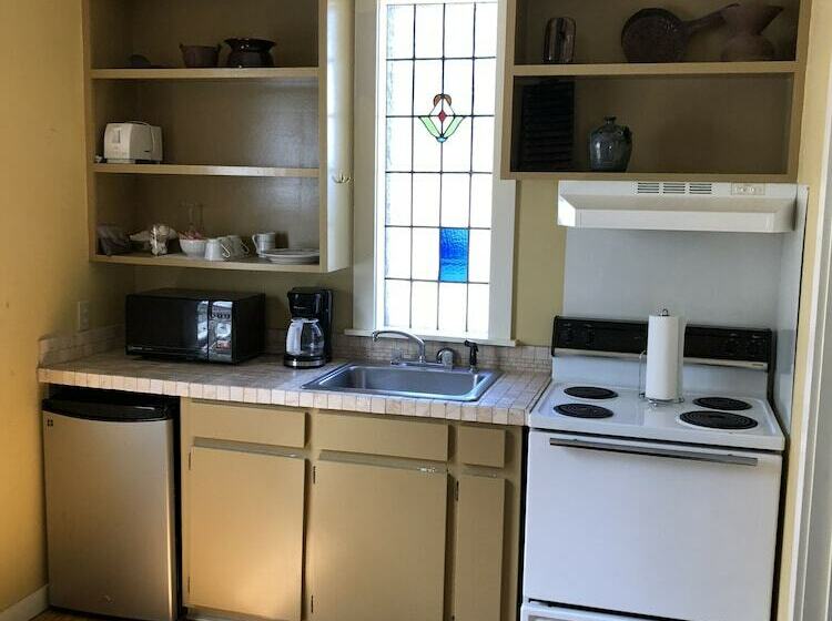 스탠다드 룸 더블 침대, Loyd Hall Plantation