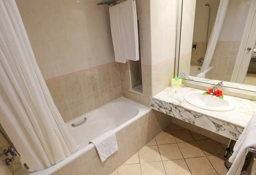 اتاق استاندارد با چشم‌انداز دریا, Marhaba Royal Salem