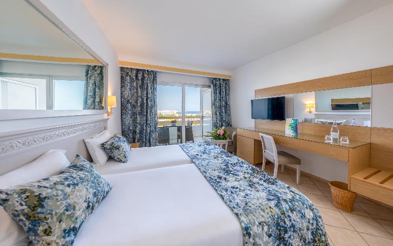 اتاق خانوادگی با چشم‌انداز باغ, Marhaba Royal Salem