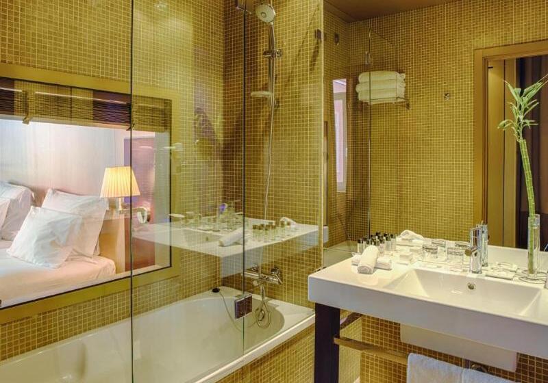 اتاق استاندارد با چشم‌انداز دریا, Marhaba Royal Salem