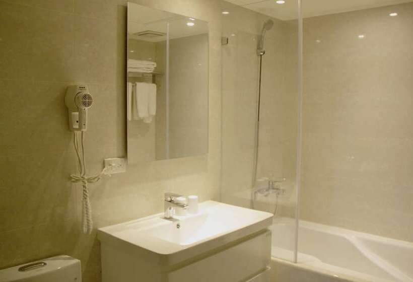 اتاق استاندارد سه نفره, Meadow Hotel Taipei