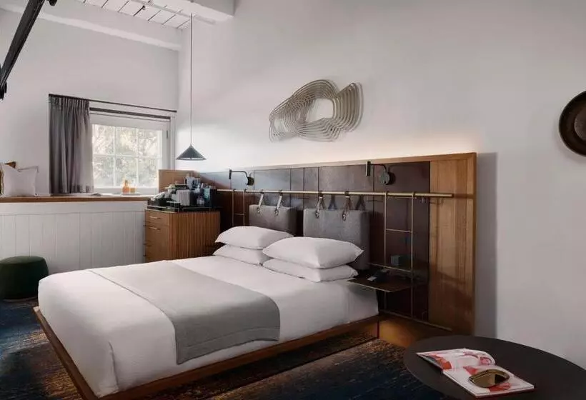 Standard Room with Views