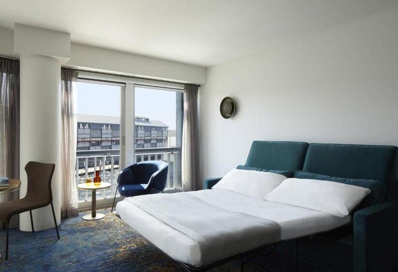 سوییت, Pier One Sydney Harbour, Autograph Collection