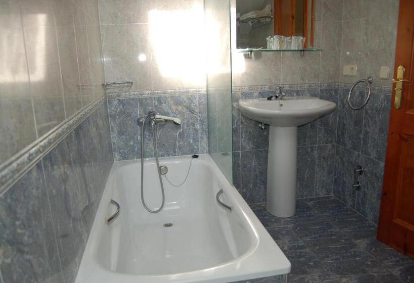 スタンダードトリプルルーム, Apartamentos Peña Santa