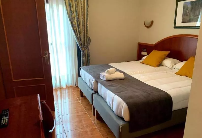 スタンダード４人部屋, Apartamentos Peña Santa