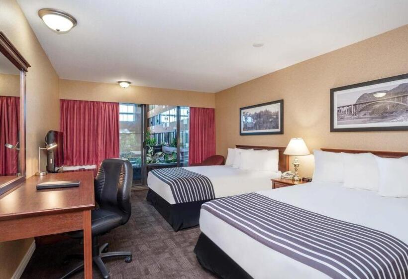חדר סטנדרט שתי מיטות זוגיות, Sandman Hotel Castlegar