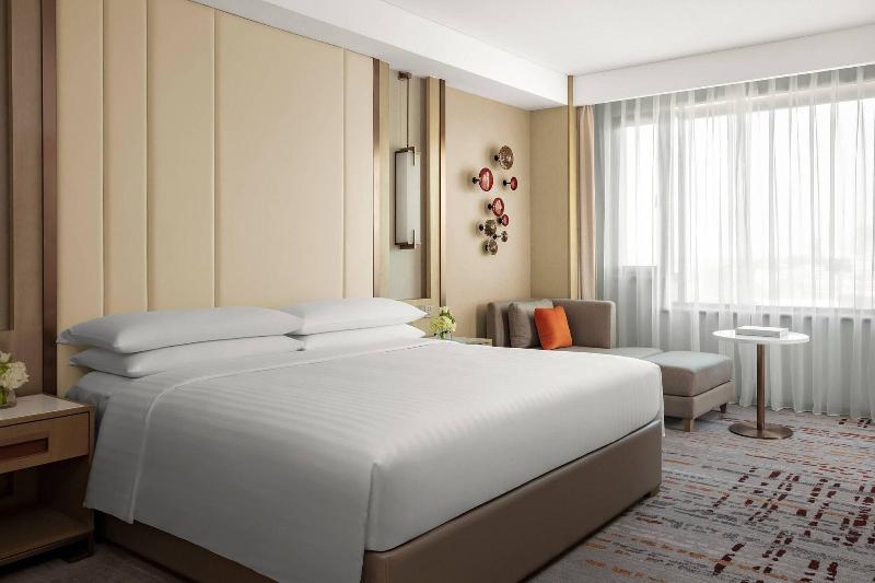 스탠다드 룸 킹사이즈 침대, Shanghai Marriott Hotel Hongqiao