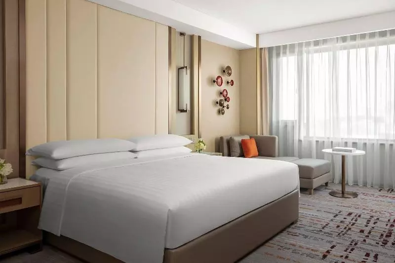 اتاق لوکس با تخت بزرگ, Shanghai Marriott Hotel Hongqiao