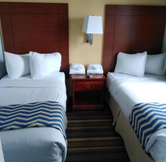 جناح غرفتين نوم, Travelodge By Wyndham Bishop