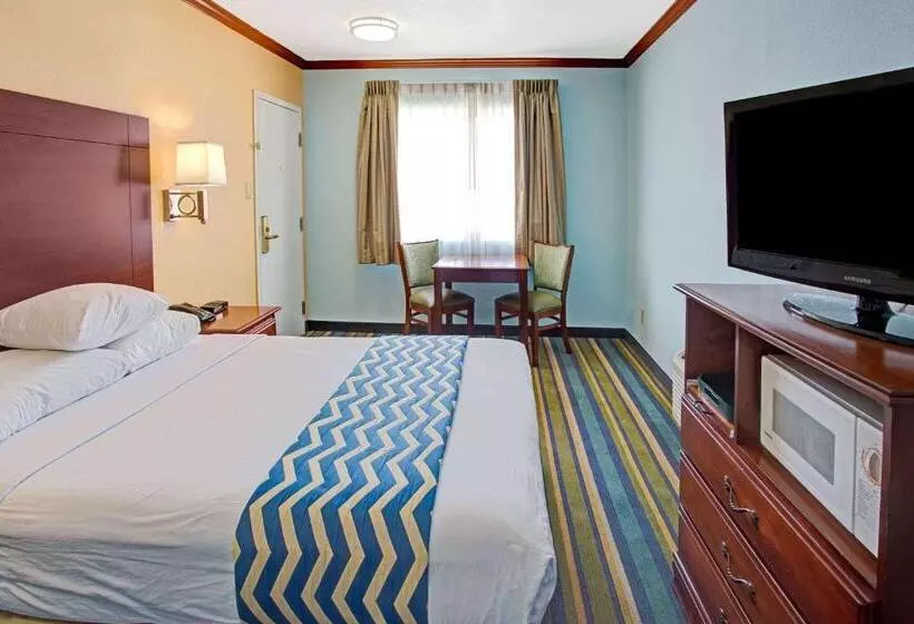 اتاق استاندارد, Travelodge By Wyndham Bishop