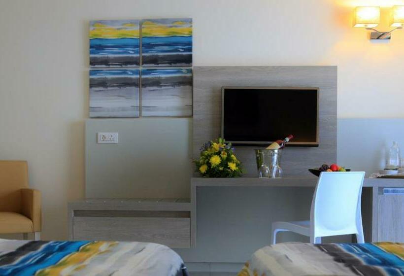 Трехместный Superior Вид на Море, Riviera Spa Resort - Adults Only