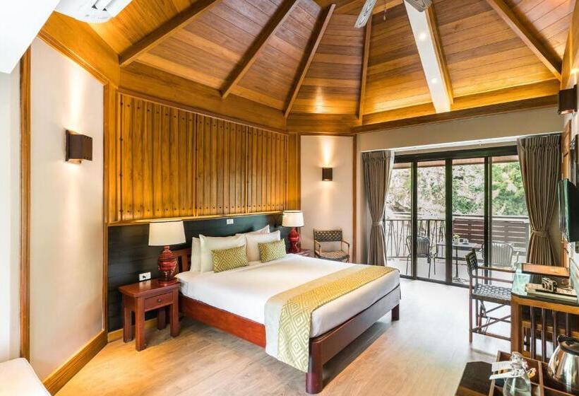 Deluxe room with river view, River Kwai Resotel