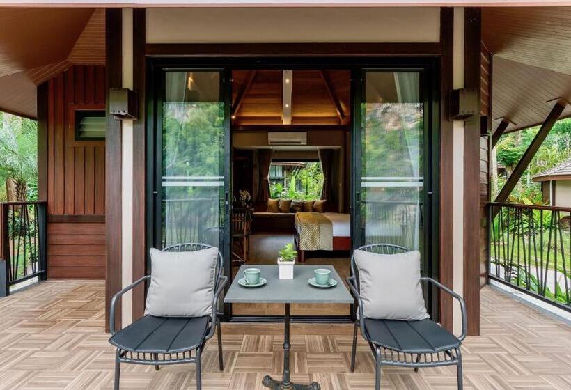 Deluxe room with river view, River Kwai Resotel