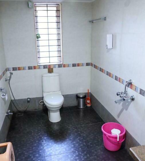 Deluxe-huone, Surya Kiran Miramar