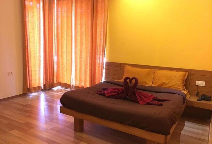 Deluxe-huone, Surya Kiran Miramar