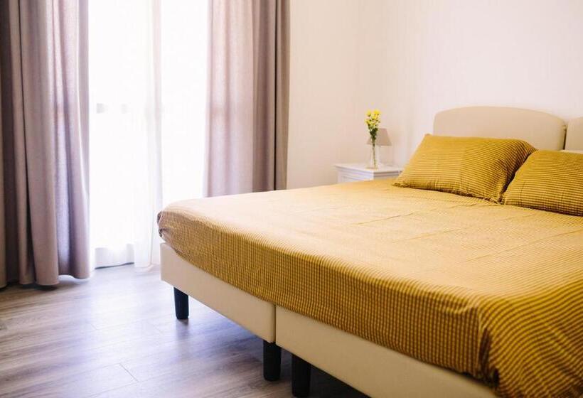اتاق استاندارد با سرویس بهداشتی مشترک, Agriturismo Familiare I Giardini Del Lago