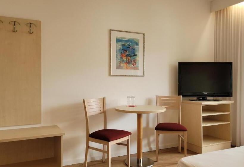 Номер Стандарт с Балконом, Garni Sirmian