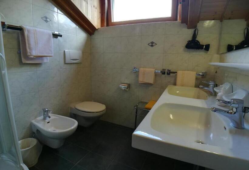 Номер Стандарт с Балконом, Garni Sirmian