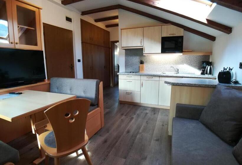 Апартаменты 1 Спальня с Балконом, Garni Sirmian