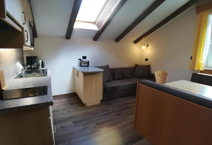 Апартаменты 1 Спальня с Балконом, Garni Sirmian