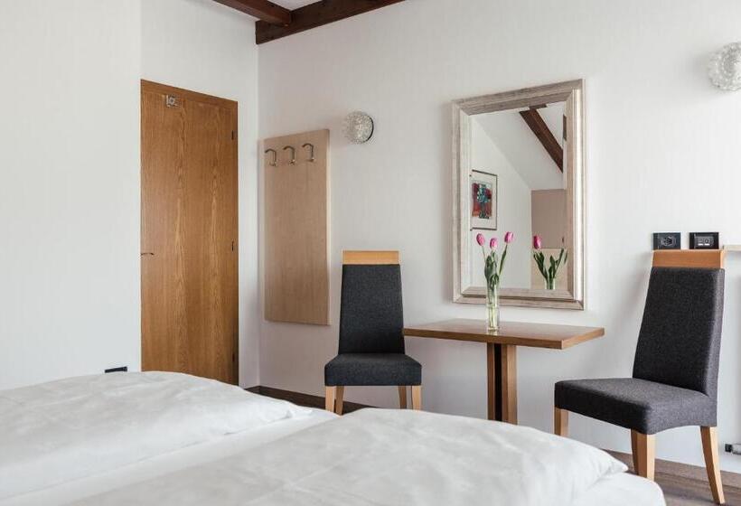 Апартаменты 1 Спальня с Балконом, Garni Sirmian