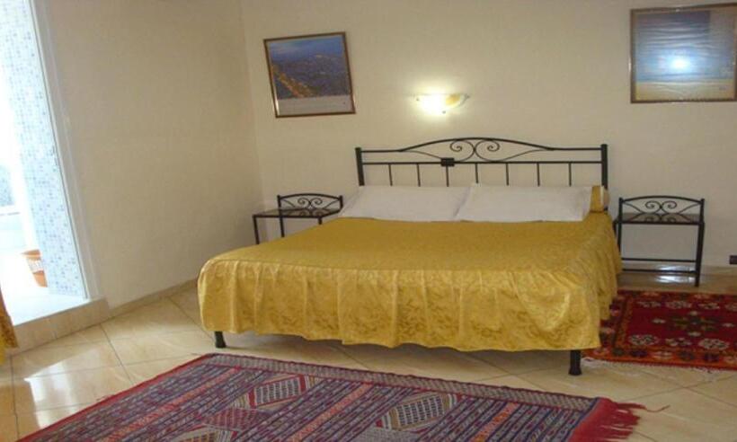 家庭间, Hôtel Petite Suède