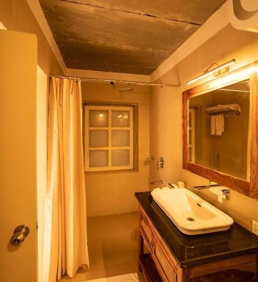 كوخ قياسي, Madho Bagh