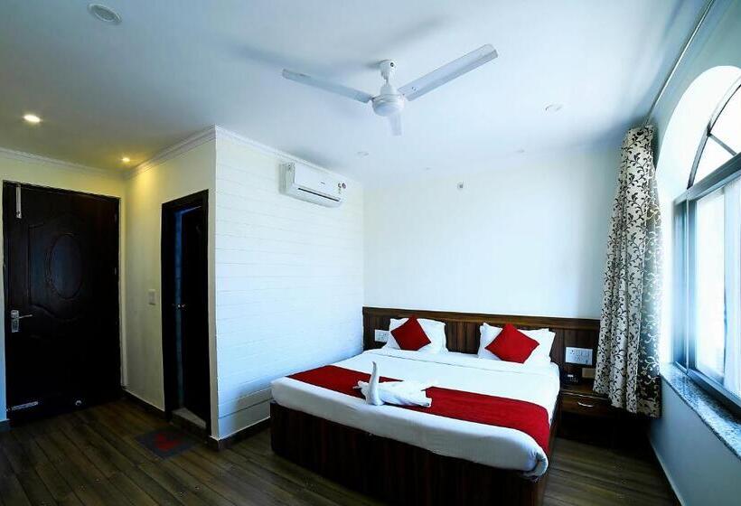 غرفة ديلوكس مزودة بشرفة, Vedas Tapovan