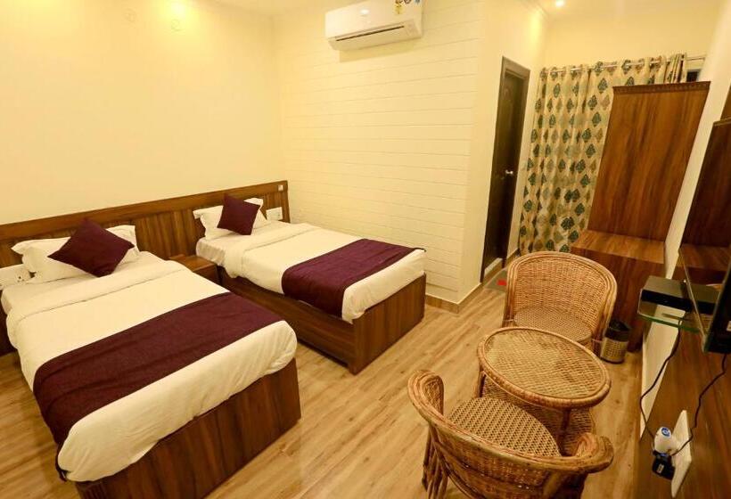 غرفة تنفيذية, Vedas Tapovan