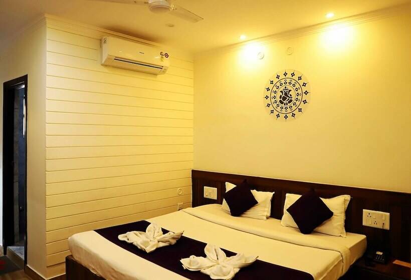 غرفة تنفيذية, Vedas Tapovan