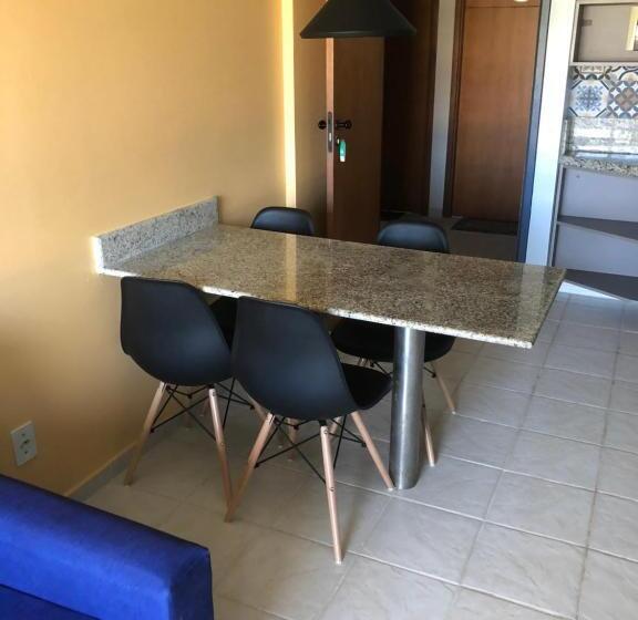 带1个卧室的带阳台的公寓, Muro Alto Suites Marupiara