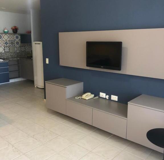 带1个卧室的带阳台的公寓, Muro Alto Suites Marupiara