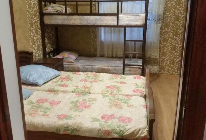 اتاق استاندارد چهارنفره با سرویس بهداشتی مشترک, Alan