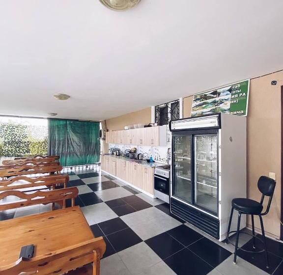 اتاق استاندارد, Alan