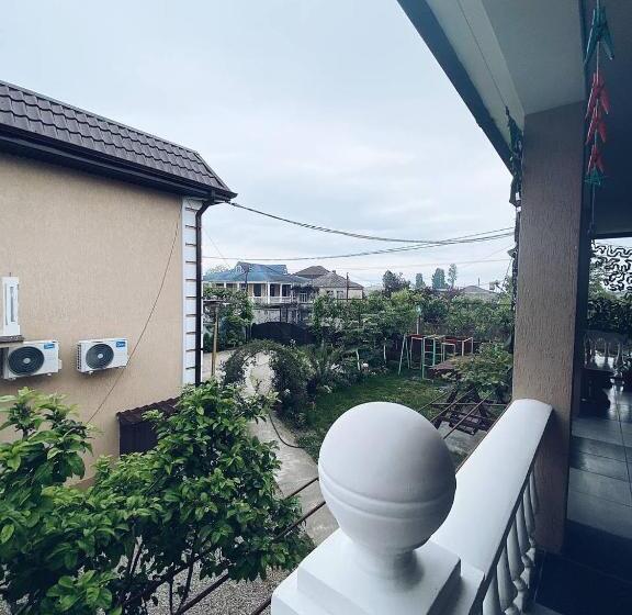 اتاق استاندارد چهارنفره با سرویس بهداشتی مشترک, Alan