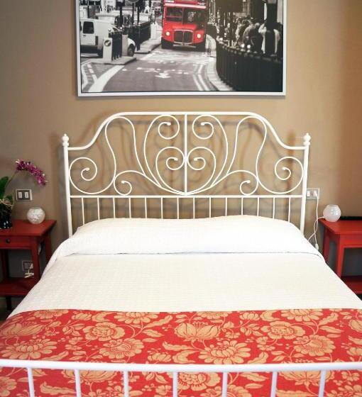 اتاق استاندارد چهار تخته, Alexander Rooms