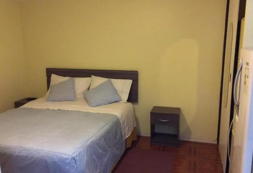 استودیوی استاندارد, Hostal Brisas Del Sur