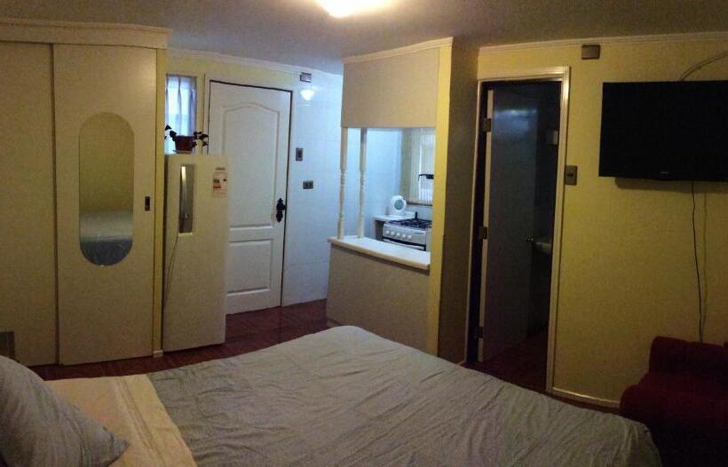 استودیوی استاندارد, Hostal Brisas Del Sur